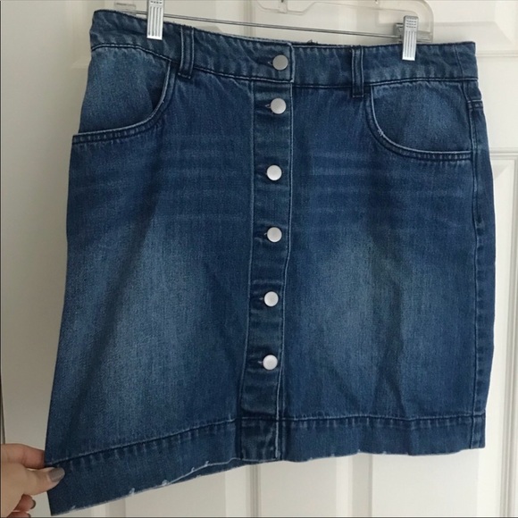 H&M Dresses & Skirts - H&M denim skirt